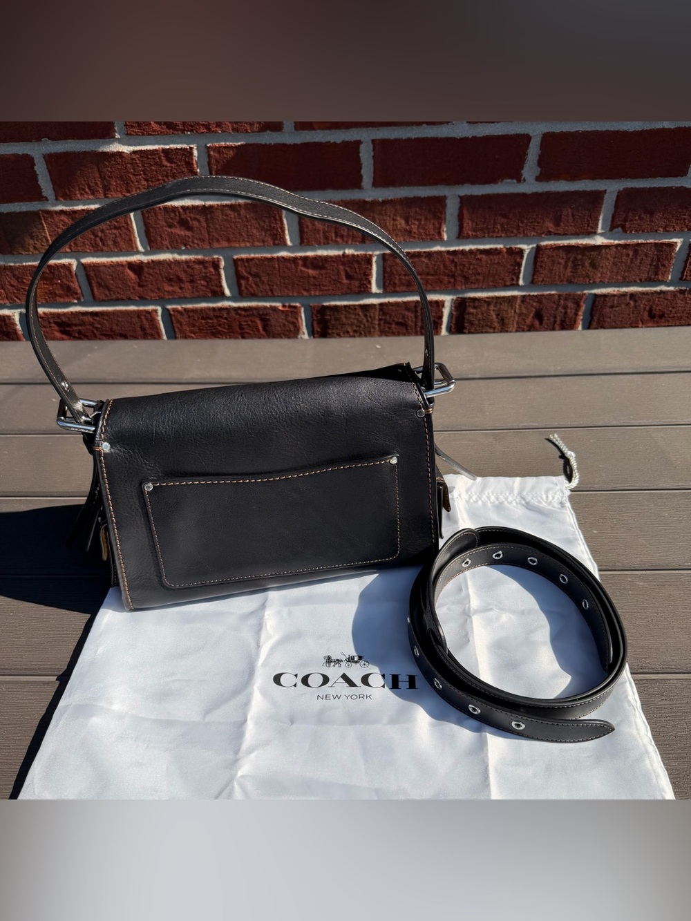 Coach Cargo Turnlock Tabby Black - Picture 2 of 8